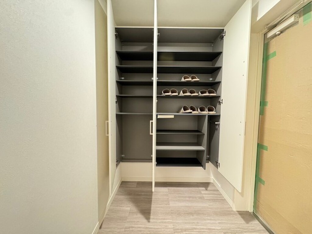 (12/19) 玄関 (12/19) 玄関