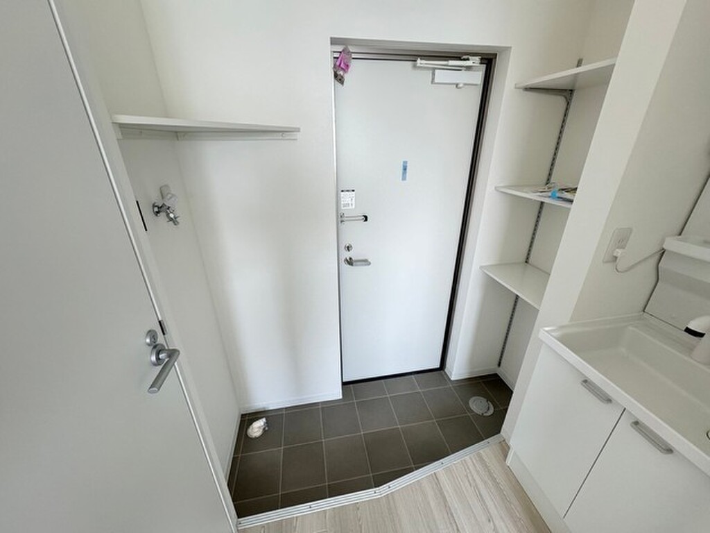 (7/25) 玄関 (7/25) 玄関