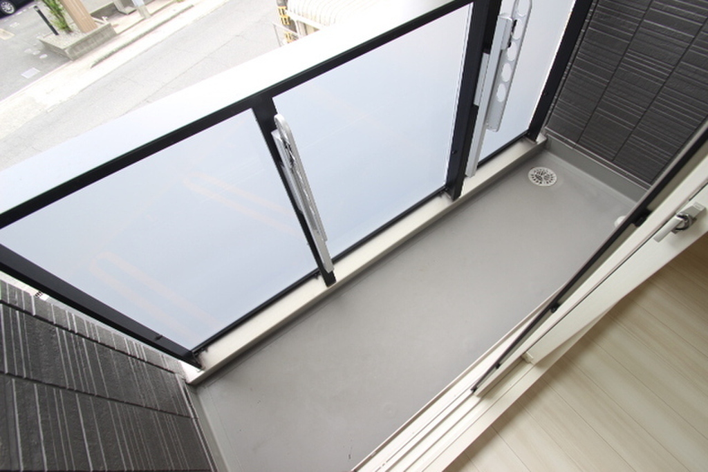 (13/24) バルコニー