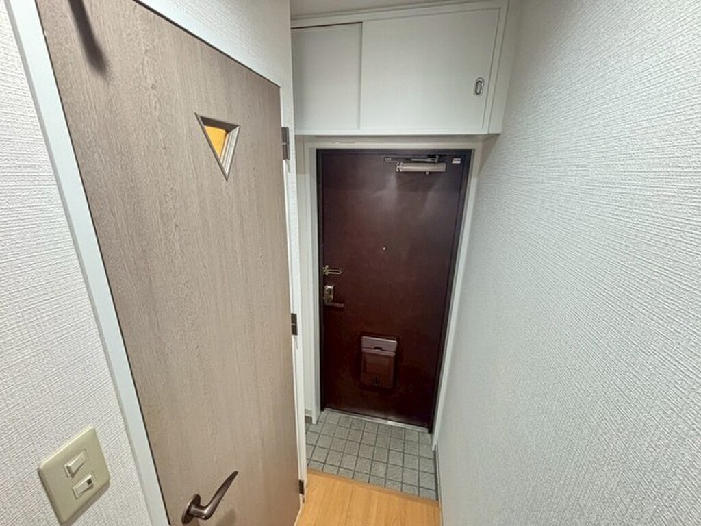 (6/23) 玄関 (6/23) 玄関