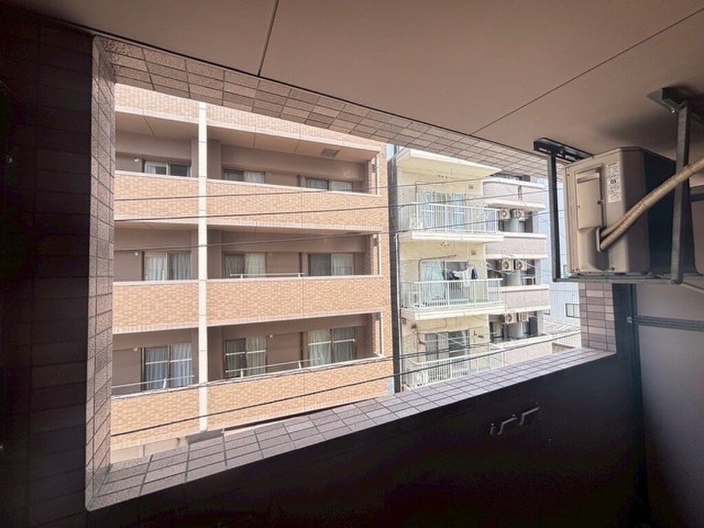 (13/23) 眺望 (13/23) 眺望