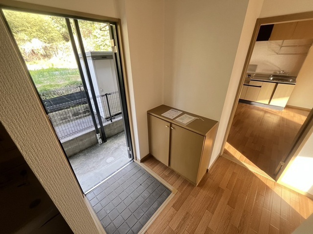 (11/18) 玄関 (11/18) 玄関