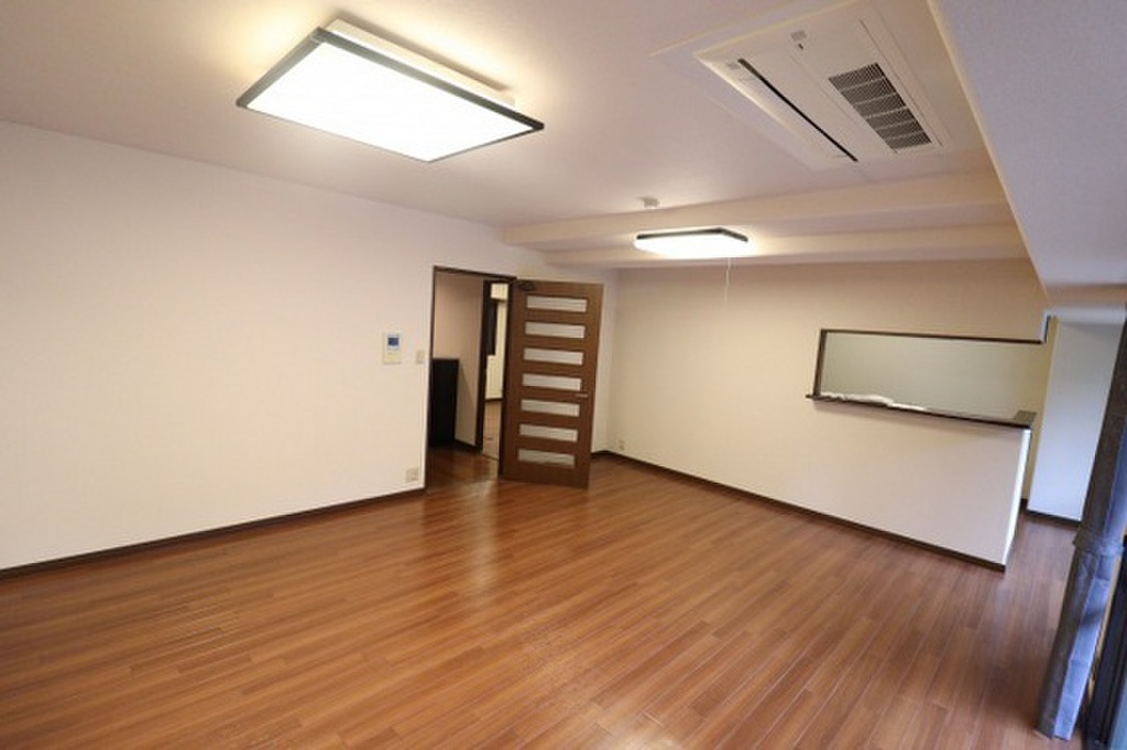 (2/21) 居室・リビング (2/21) 居室・リビング