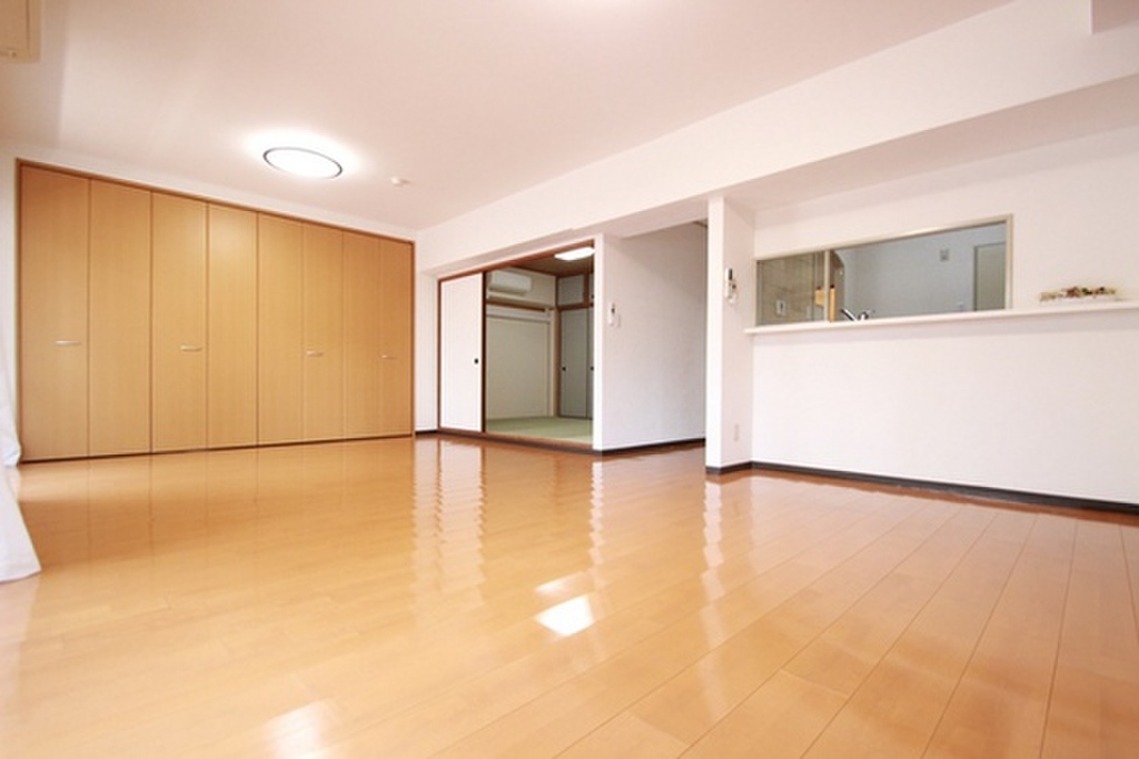 (2/30) 居室・リビング (2/30) 居室・リビング