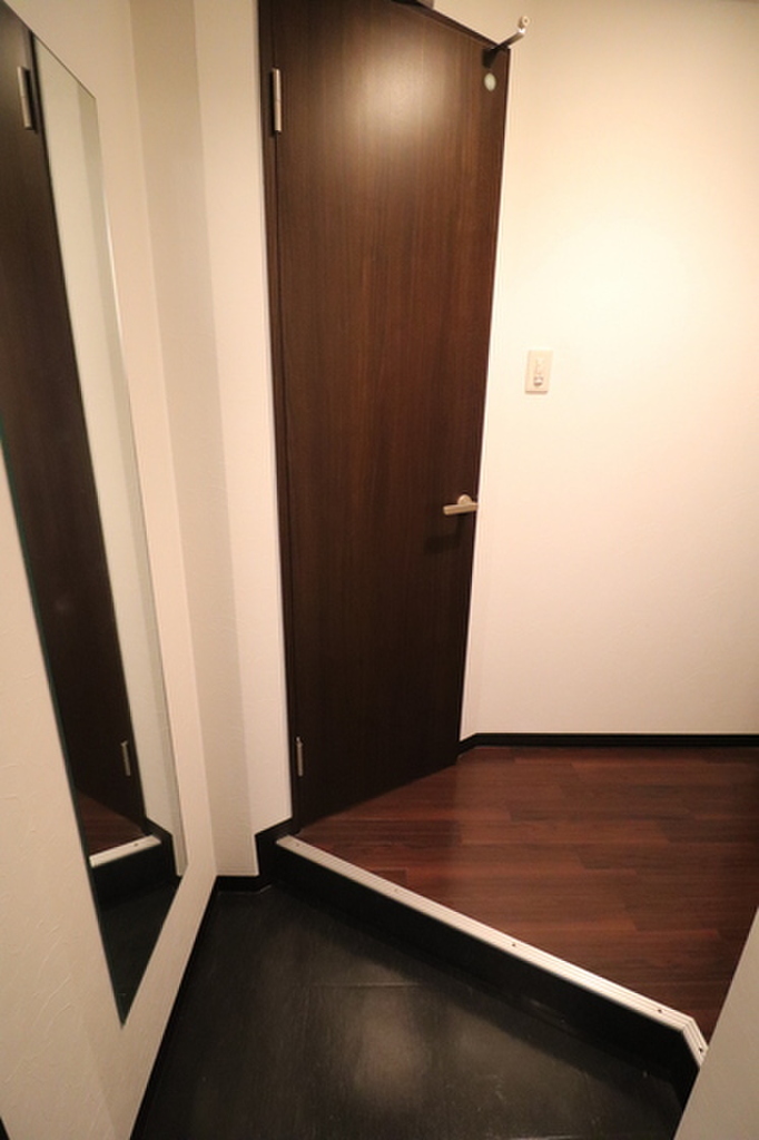 (9/20) 玄関 (9/20) 玄関