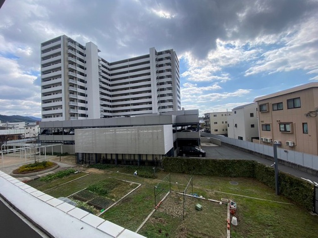 (13/22) 眺望 (13/22) 眺望