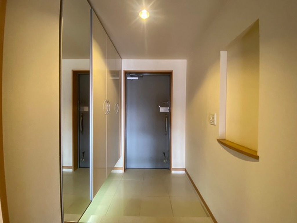 (10/22) 玄関 (10/22) 玄関