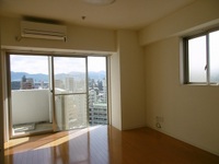 グラビスコート広島駅前通り