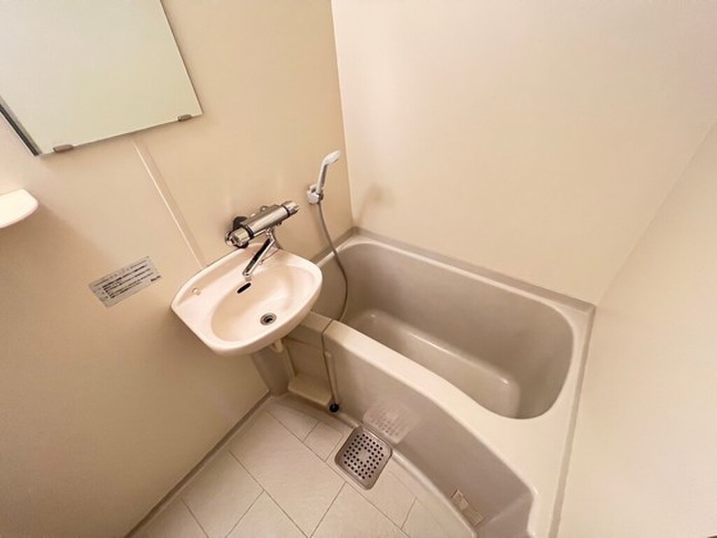 (4/21) ※別号室の写真です (4/21) ※別号室の写真です