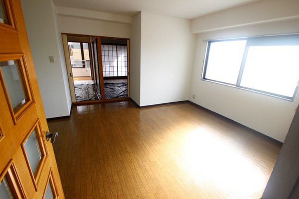 (2/20) 居室・リビング (2/20) 居室・リビング