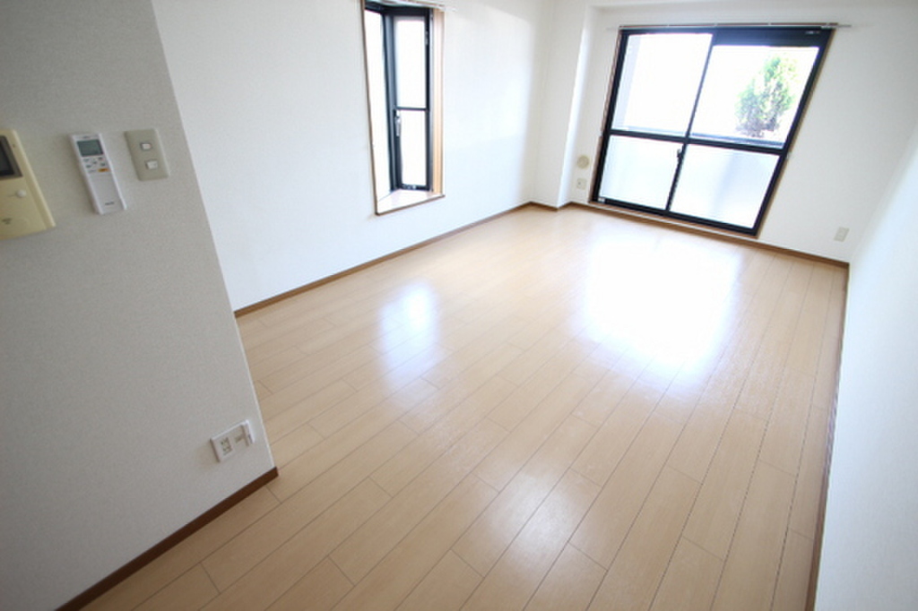 (2/22) 居室・リビング (2/22) 居室・リビング