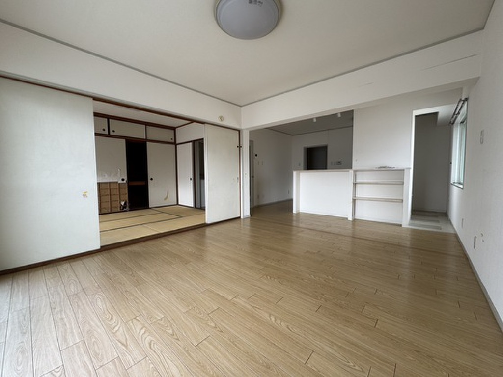 (2/24) 居室・リビング (2/24) 居室・リビング