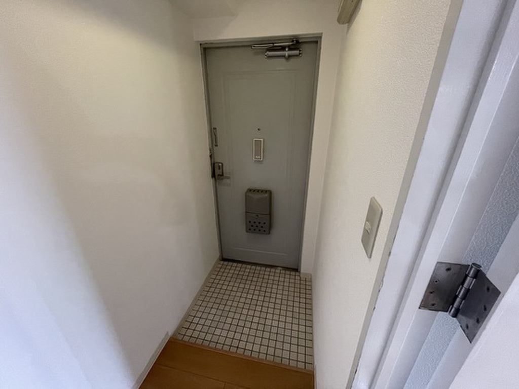 (8/22) 玄関 (8/22) 玄関