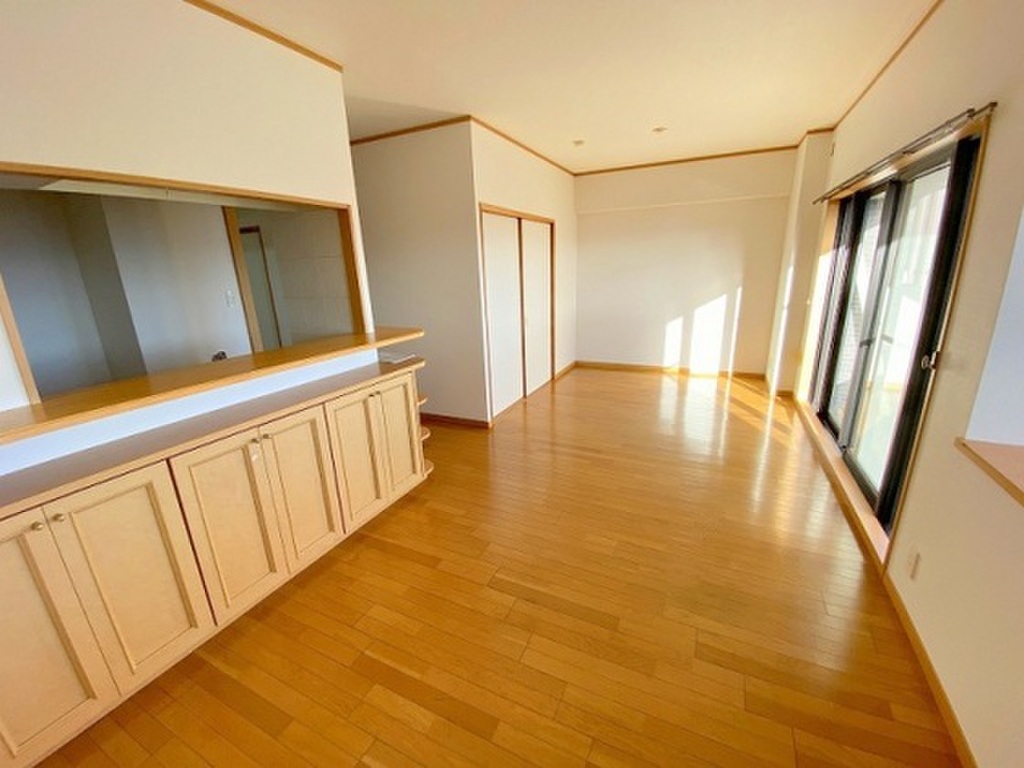 (2/24) 居室・リビング (2/24) 居室・リビング