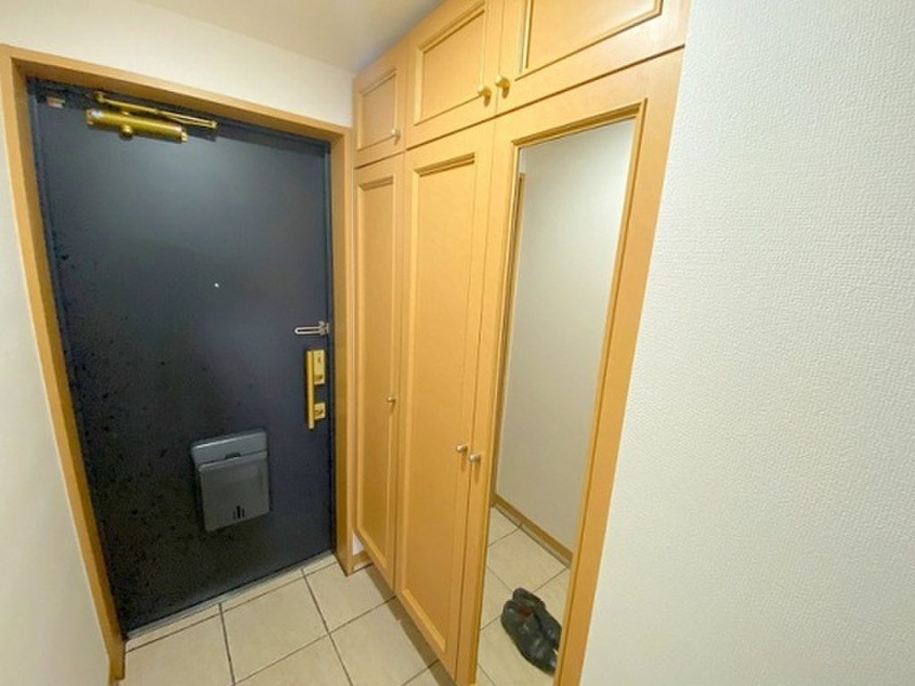 (8/24) 玄関 (8/24) 玄関