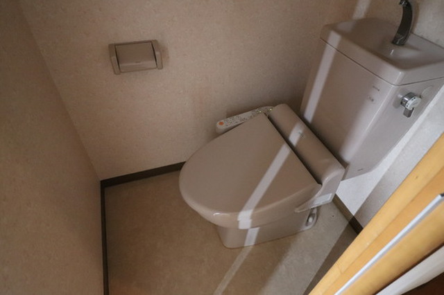 CUBICLE・F