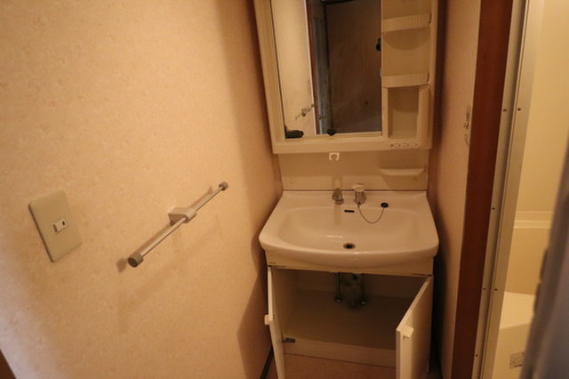 CUBICLE・F