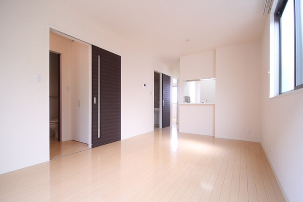 (2/24) 居室・リビング (2/24) 居室・リビング