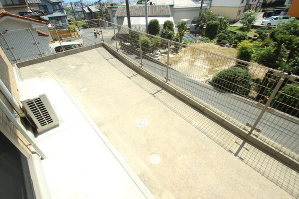 (14/24) バルコニー
