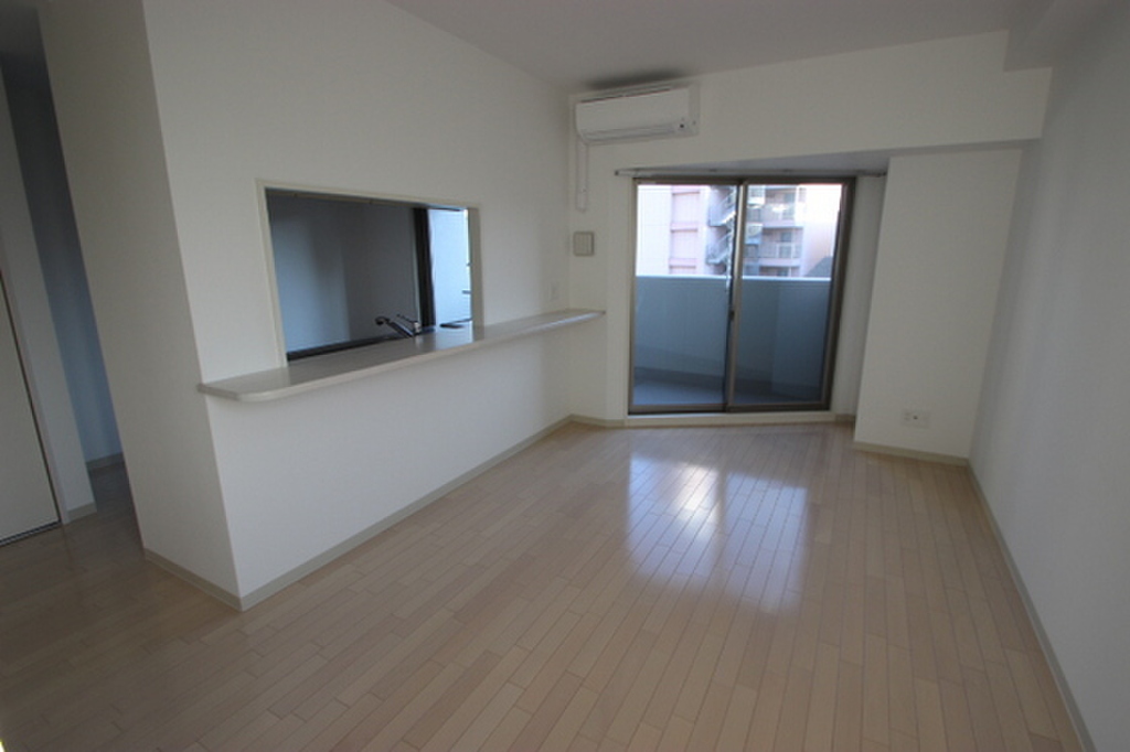 (2/24) 居室・リビング (2/24) 居室・リビング