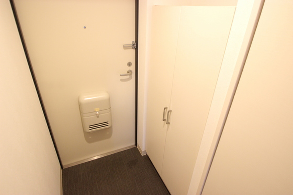 (8/24) 玄関 (8/24) 玄関