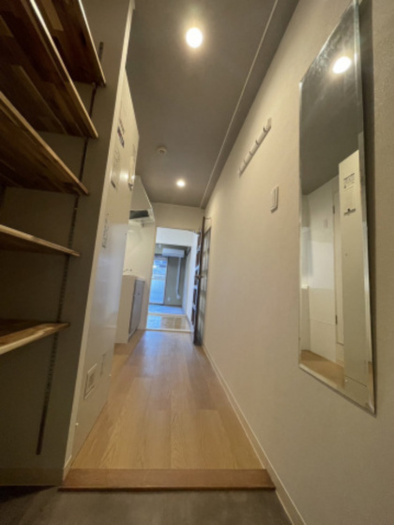 (8/24) 玄関 (8/24) 玄関