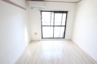 リバーパレス牛田新町