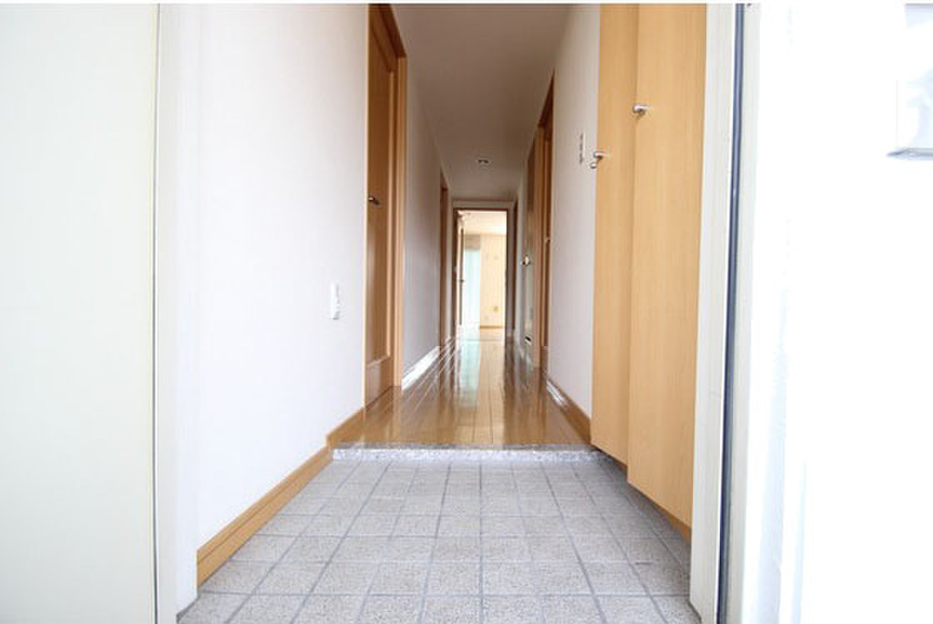 (6/20) 玄関 (6/20) 玄関