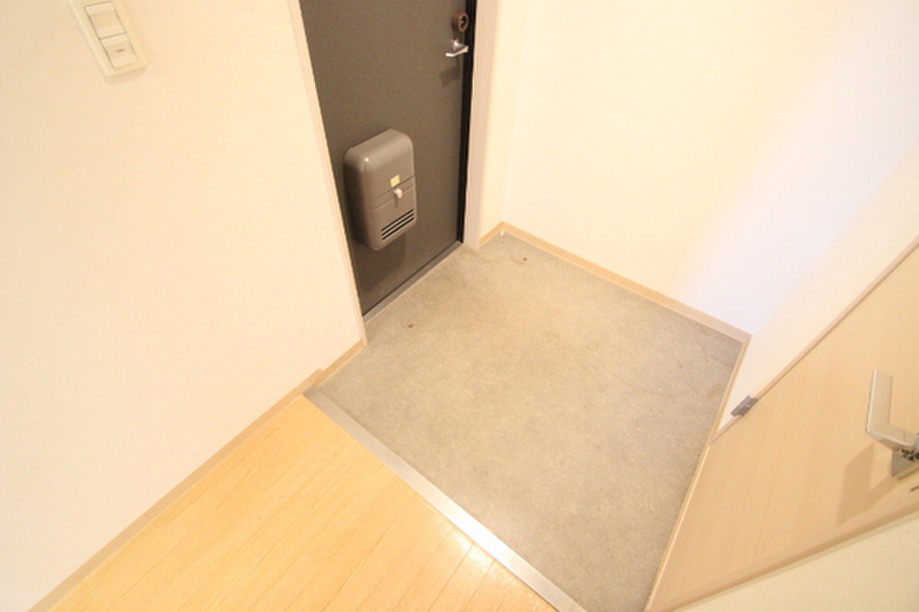 (8/22) 玄関