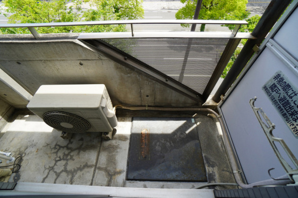 (10/20) バルコニー (10/20) バルコニー