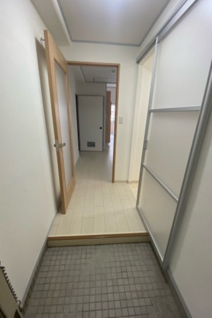 (11/22) 玄関 (11/22) 玄関