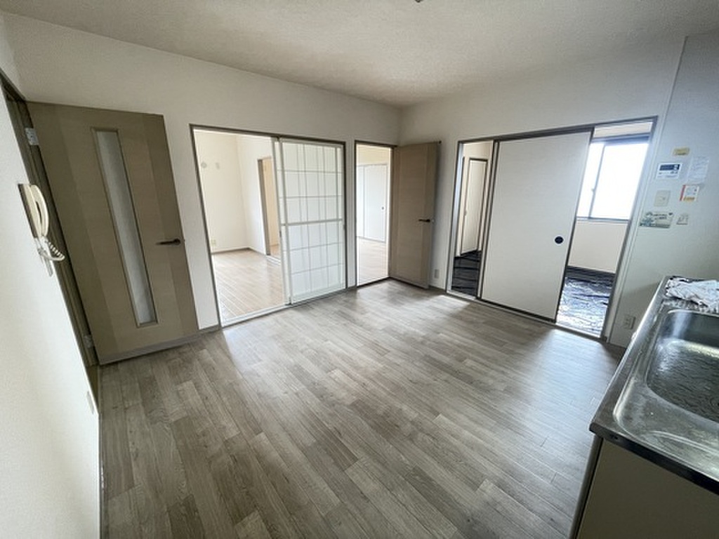 (2/24) 居室・リビング (2/24) 居室・リビング