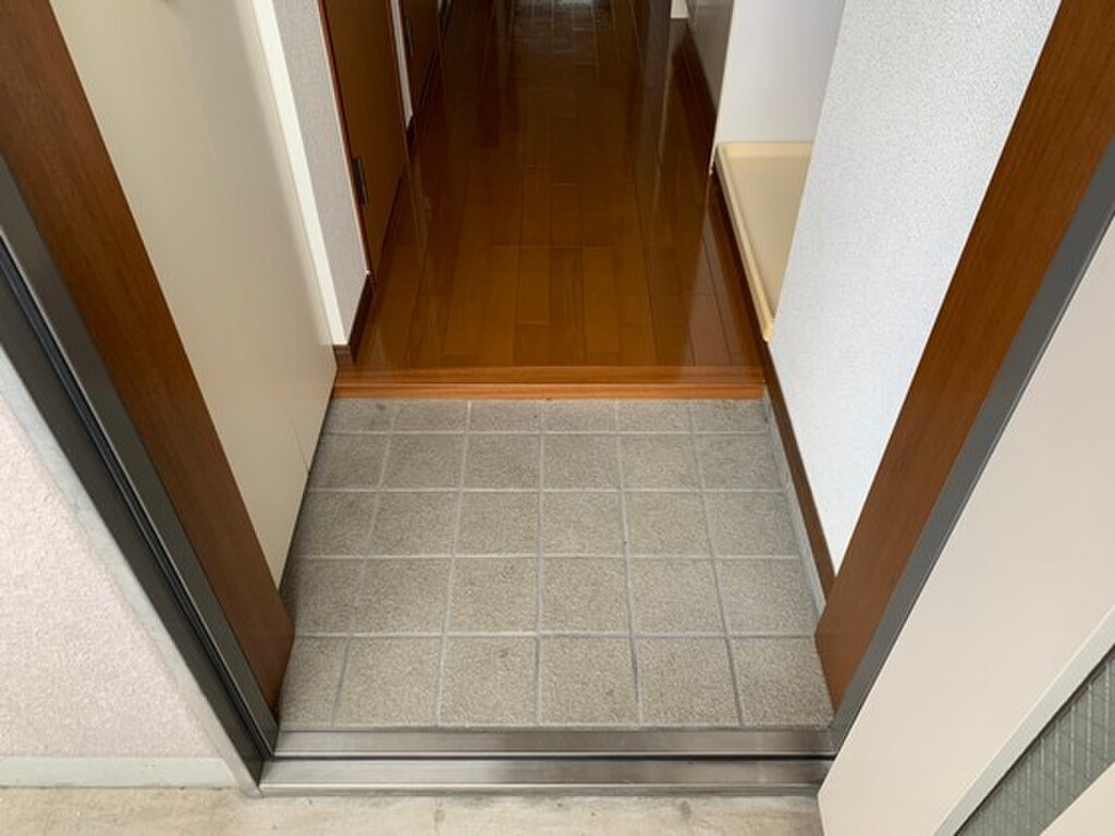 (12/22) 玄関 (12/22) 玄関