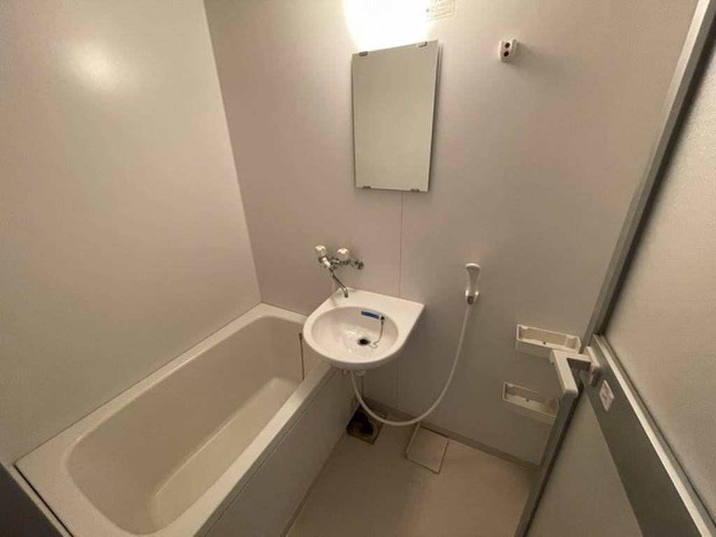 (4/25) ※他の号室の写真になります。