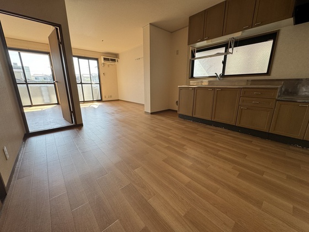 (2/25) 居室・リビング (2/25) 居室・リビング