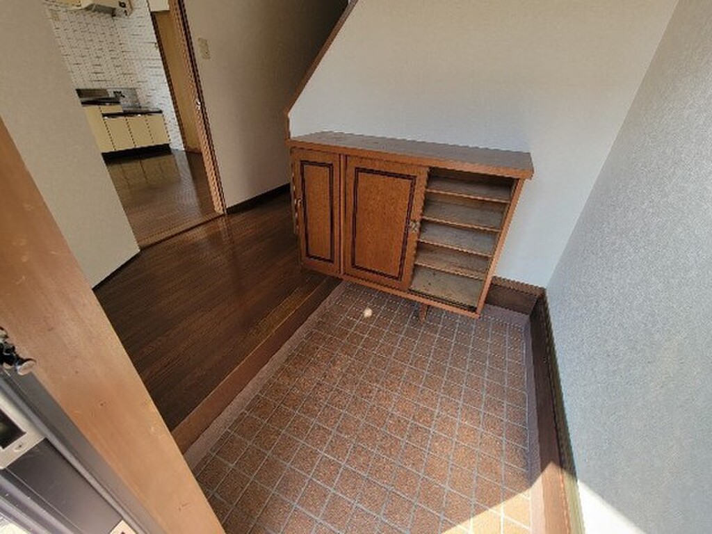 (8/21) 玄関 (8/21) 玄関