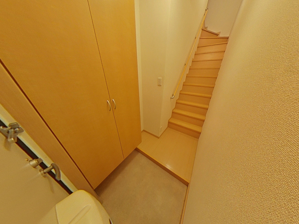 (11/25) 玄関 (11/25) 玄関