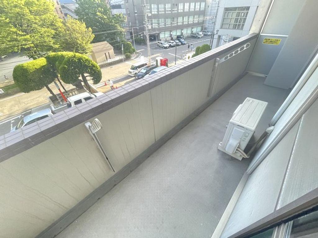 (11/23) バルコニー (11/23) バルコニー