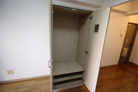 ※写真は別号室です