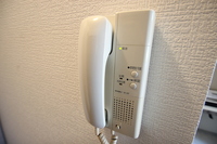 ※写真は別号室です