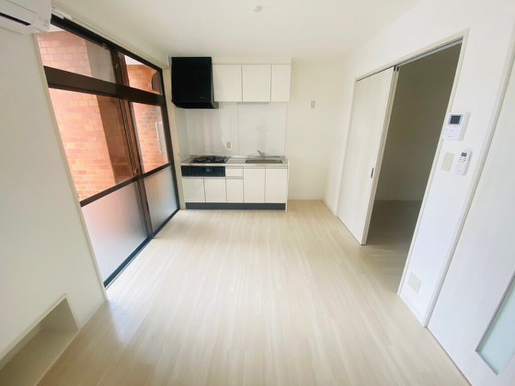 (2/20) 居室・リビング (2/20) 居室・リビング