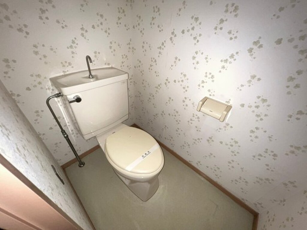 (8/23) トイレ (8/23) トイレ