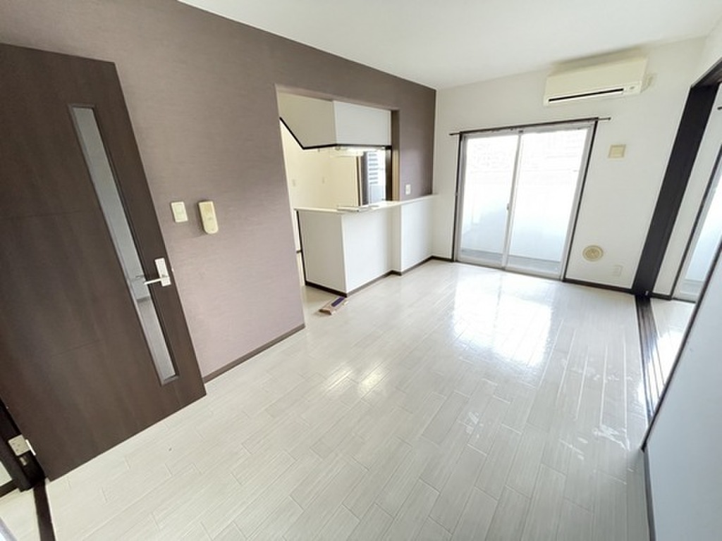 (2/20) 居室・リビング (2/20) 居室・リビング