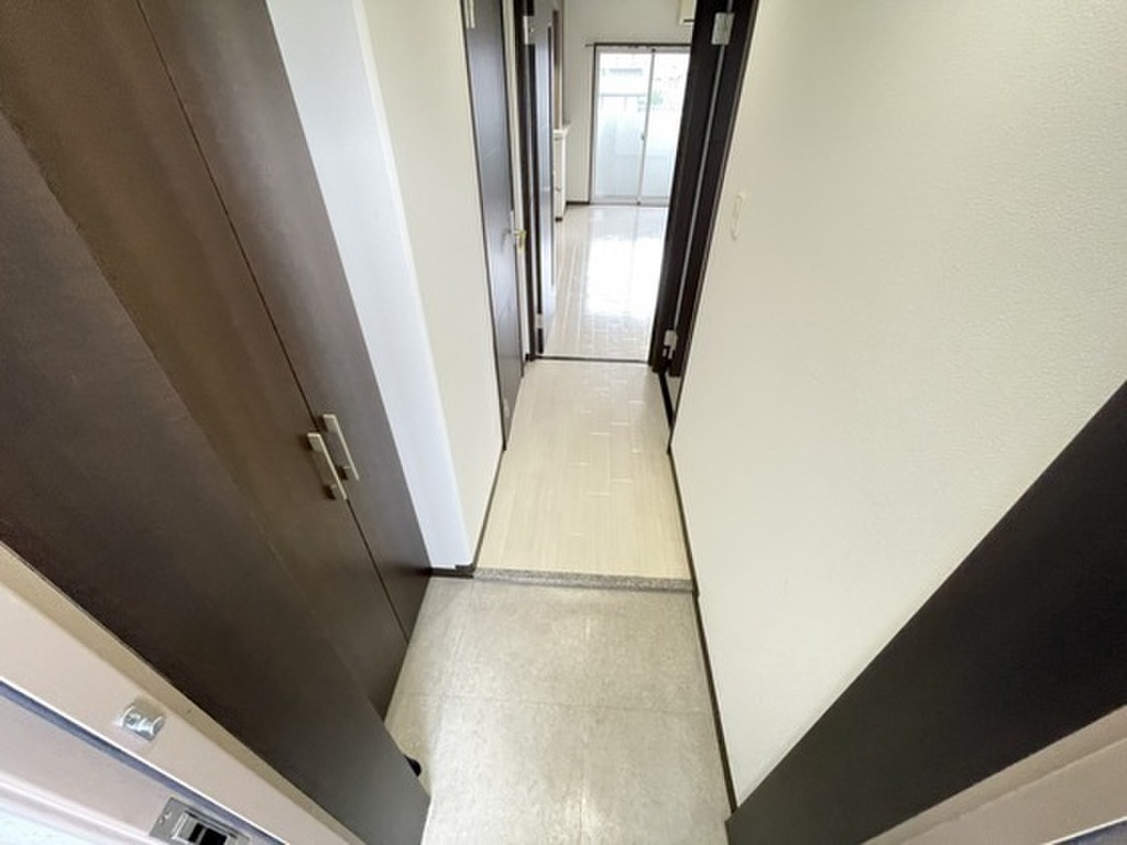 (12/20) 玄関 (12/20) 玄関