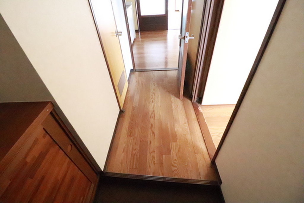 (10/22) 玄関 (10/22) 玄関