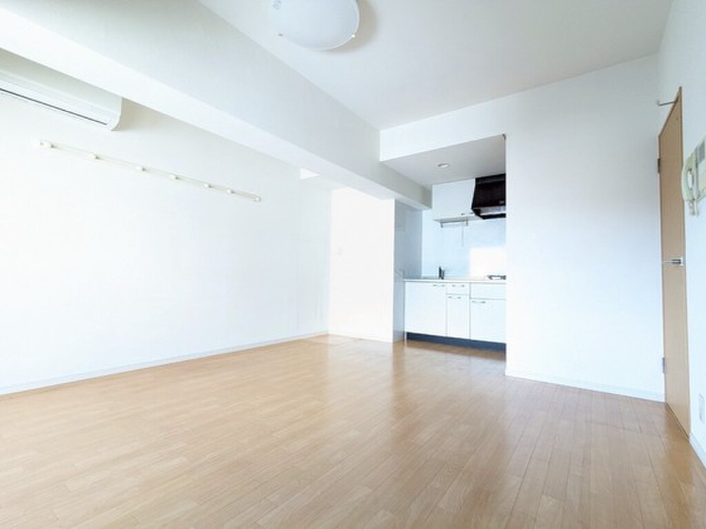 (2/28) 居室・リビング (2/28) 居室・リビング