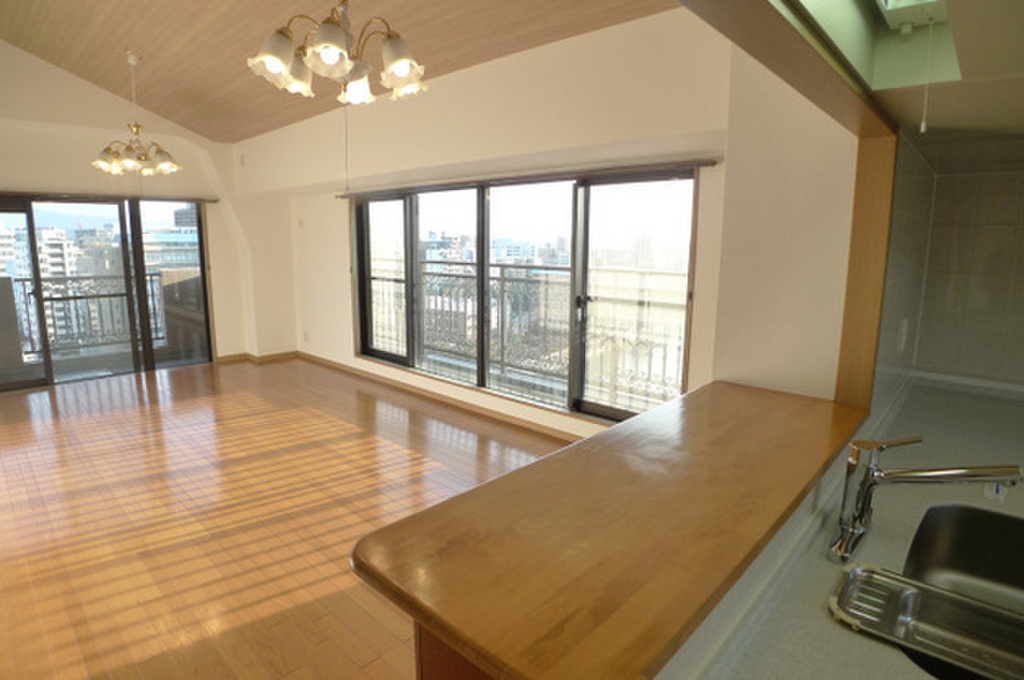 (2/20) 居室・リビング (2/20) 居室・リビング