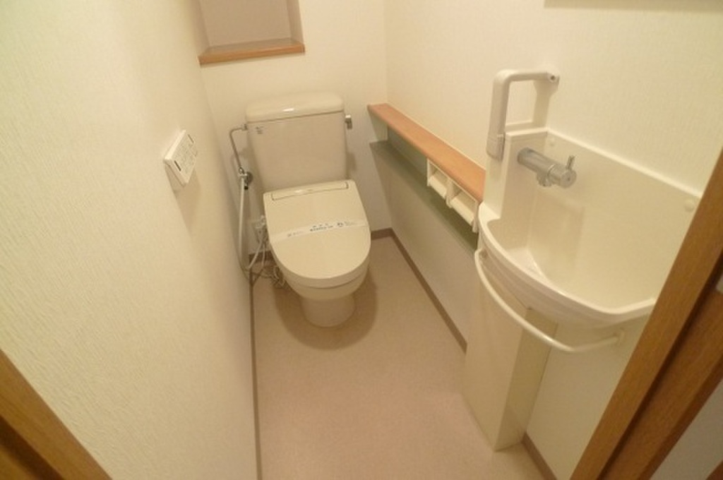 (5/20) トイレ (5/20) トイレ