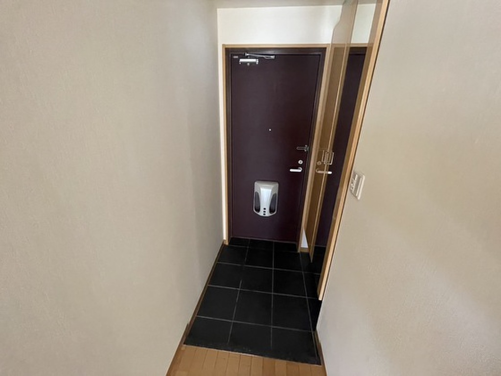 (7/25) 玄関 (7/25) 玄関