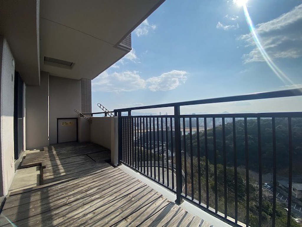 (12/24) バルコニー